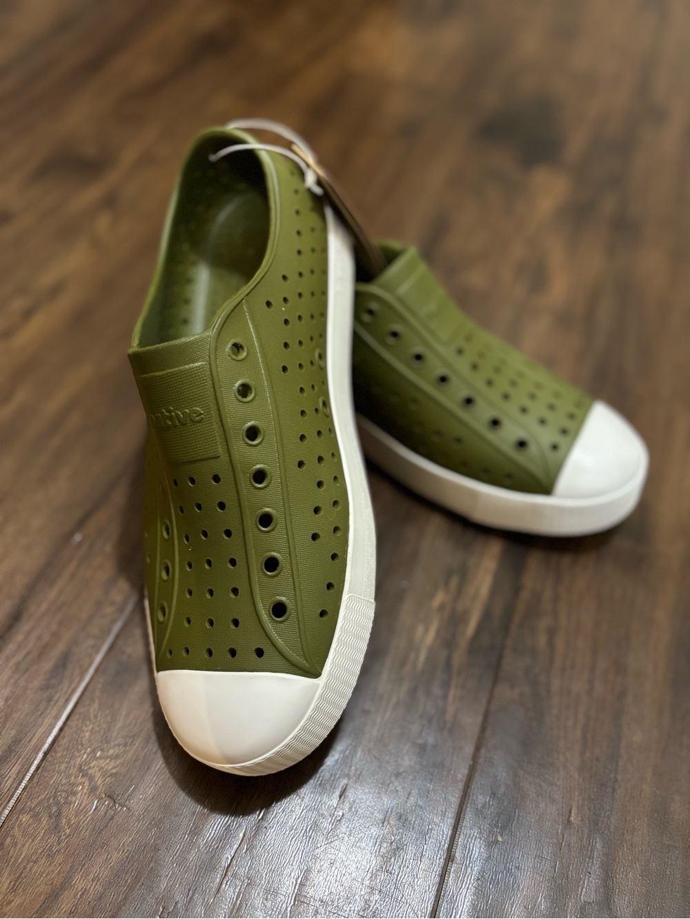 *Brand New* Native Jefferson J5/W7 Shoes